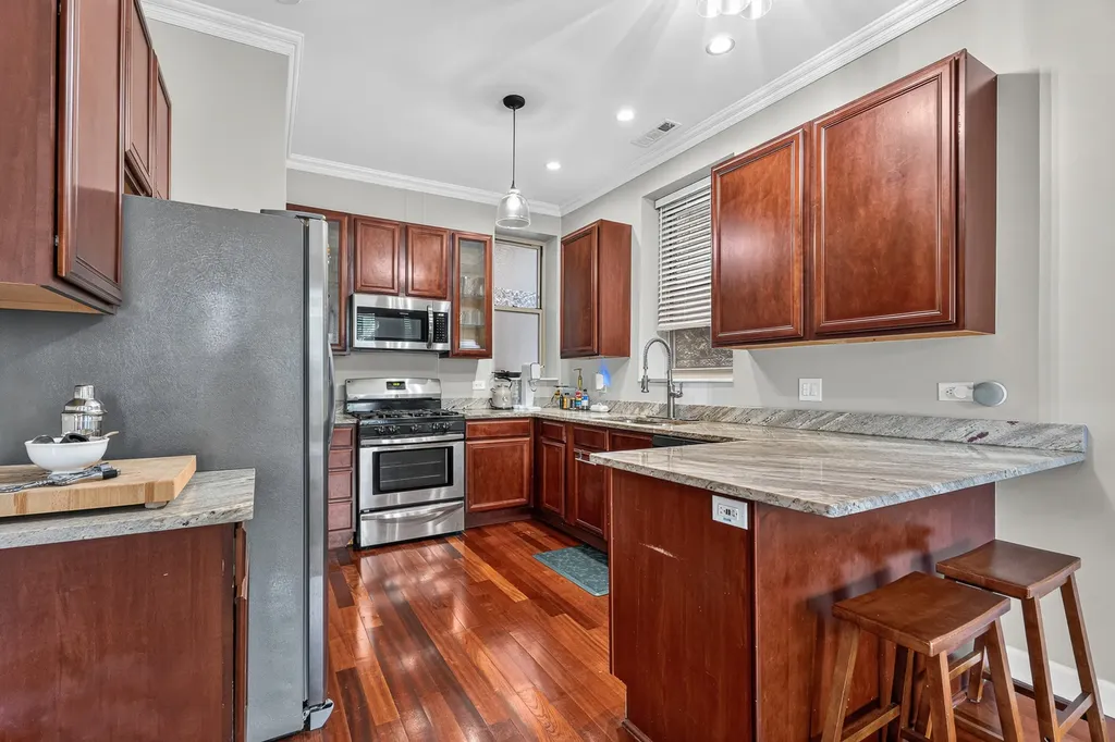 6501 South Kimbark Avenue Chicago IL 60637
