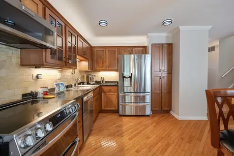 443 Partridge Lane Deerfield IL 60015