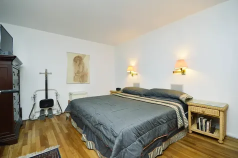 5117 South Cornell Avenue Chicago IL 60615
