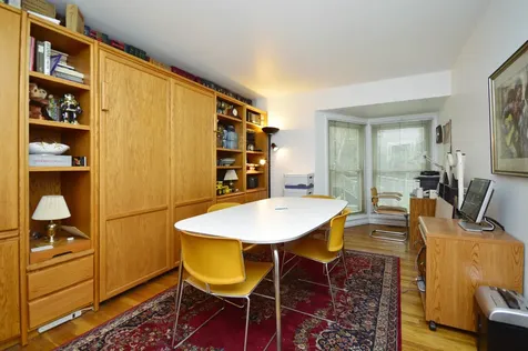 5117 South Cornell Avenue Chicago IL 60615