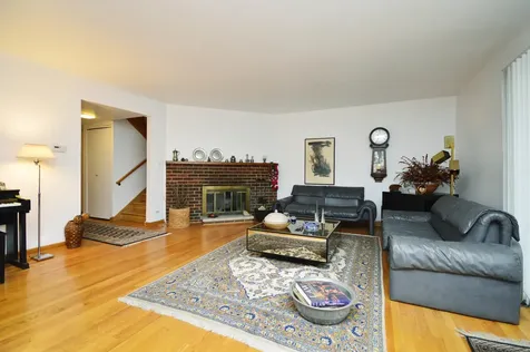 5117 South Cornell Avenue Chicago IL 60615
