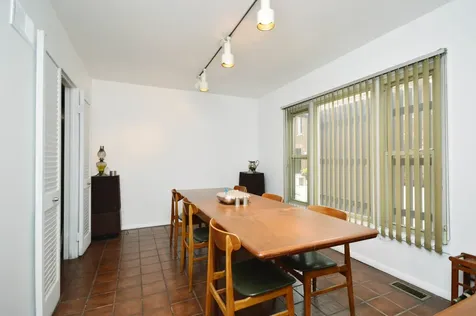 5117 South Cornell Avenue Chicago IL 60615