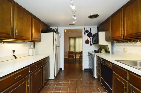 5117 South Cornell Avenue Chicago IL 60615