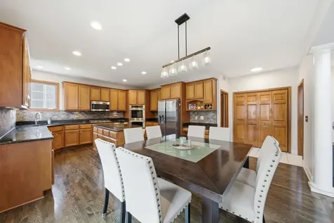 3423 Goldfinch Drive Naperville IL 60564