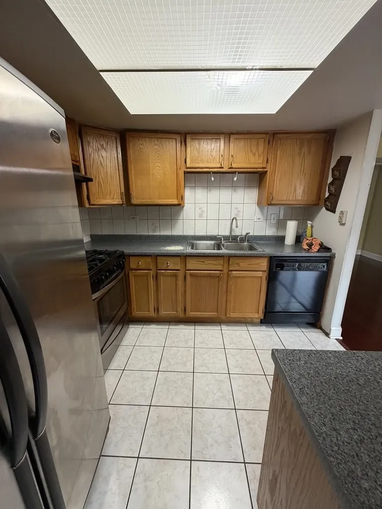 805 Bishop Court Schaumburg IL 60194
