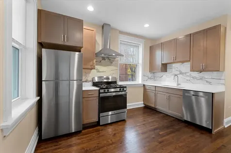 4351 North Bell Avenue Chicago IL 60618