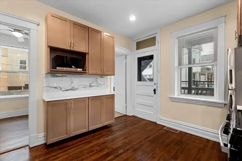 4351 North Bell Avenue Chicago IL 60618