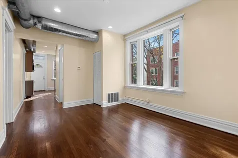 4351 North Bell Avenue Chicago IL 60618