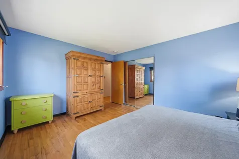 7036 Oxford Street Bridgeview IL 60455