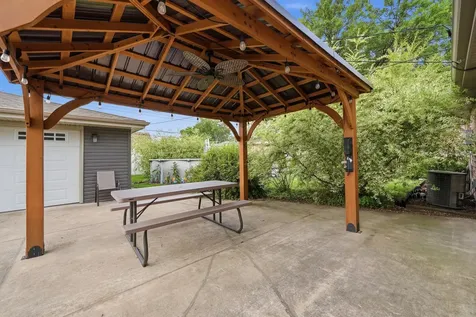 7036 Oxford Street Bridgeview IL 60455