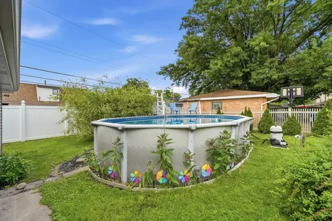 7036 Oxford Street Bridgeview IL 60455