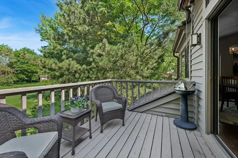 752 Shoreline Road Lake Barrington IL 60010