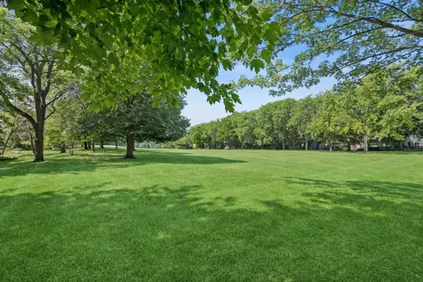752 Shoreline Road Lake Barrington IL 60010