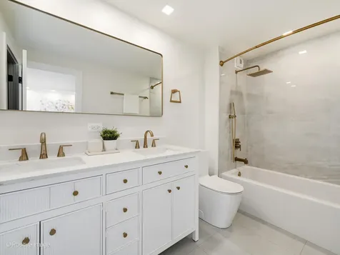 1310 North Ritchie Court Chicago IL 60610