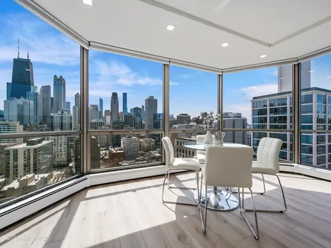 1310 North Ritchie Court Chicago IL 60610