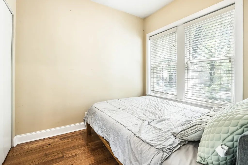 4422 North Ashland Avenue Chicago IL 60640
