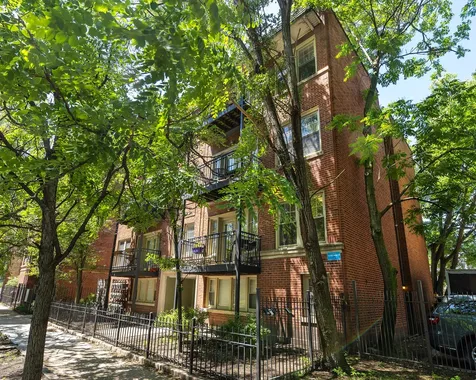4422 North Ashland Avenue Chicago IL 60640
