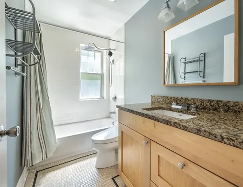 4422 North Ashland Avenue Chicago IL 60640