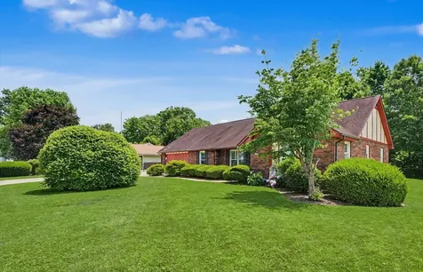 304 Cherokee Drive Georgetown IL 61846