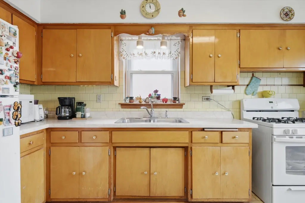 6111 West 55th Street Chicago IL 60638
