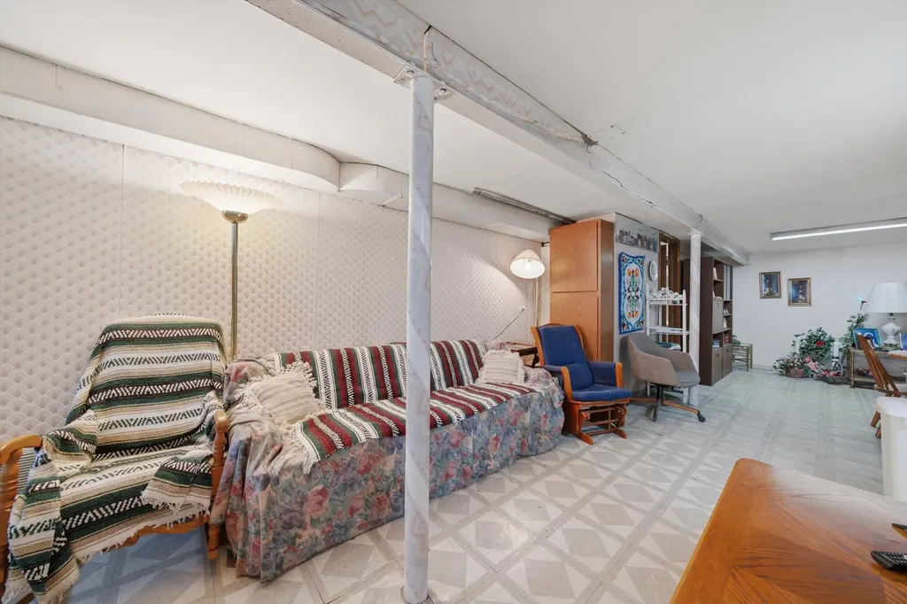 6111 West 55th Street Chicago IL 60638