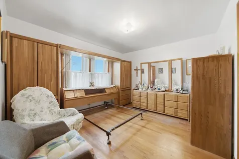 6111 West 55th Street Chicago IL 60638