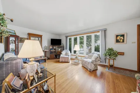 6111 West 55th Street Chicago IL 60638
