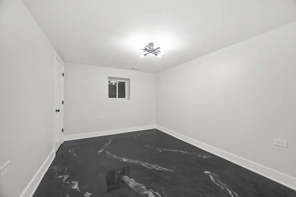 6423 South Evans Avenue Chicago IL 60637