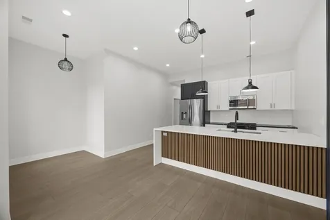 6423 South Evans Avenue Chicago IL 60637