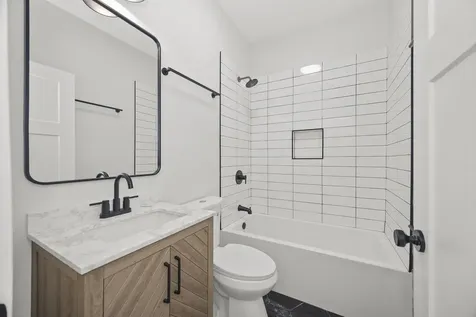6423 South Evans Avenue Chicago IL 60637