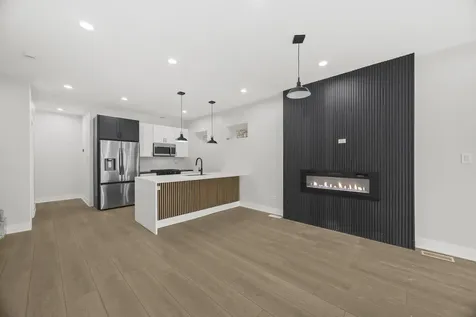 6423 South Evans Avenue Chicago IL 60637