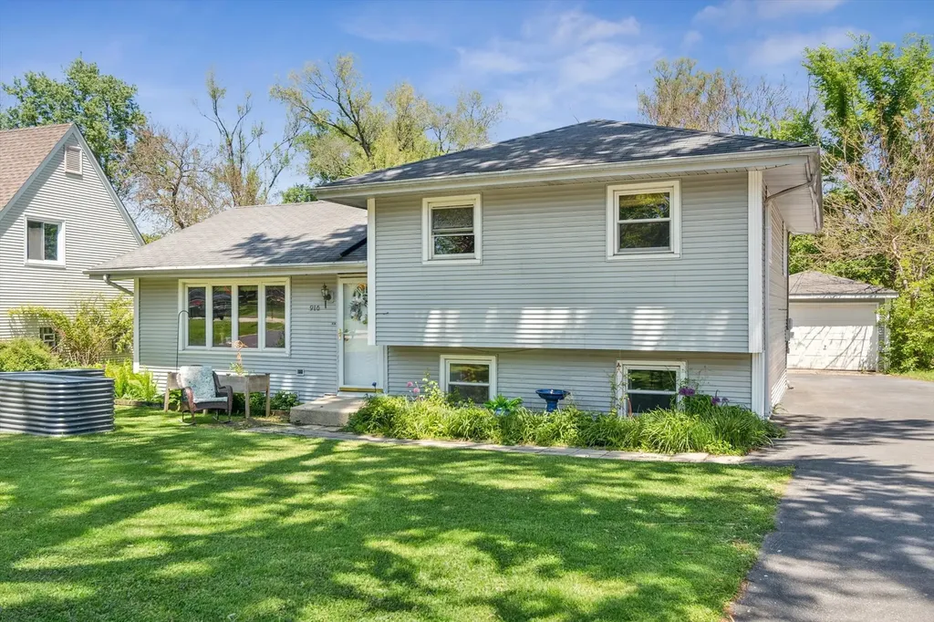 916 Lacey Avenue Lisle IL 60532
