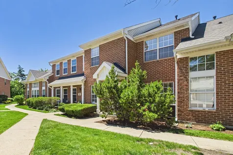3 Charlotte Circle Elmhurst IL 60126