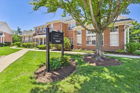 3 Charlotte Circle Elmhurst IL 60126