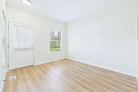 3 Charlotte Circle Elmhurst IL 60126