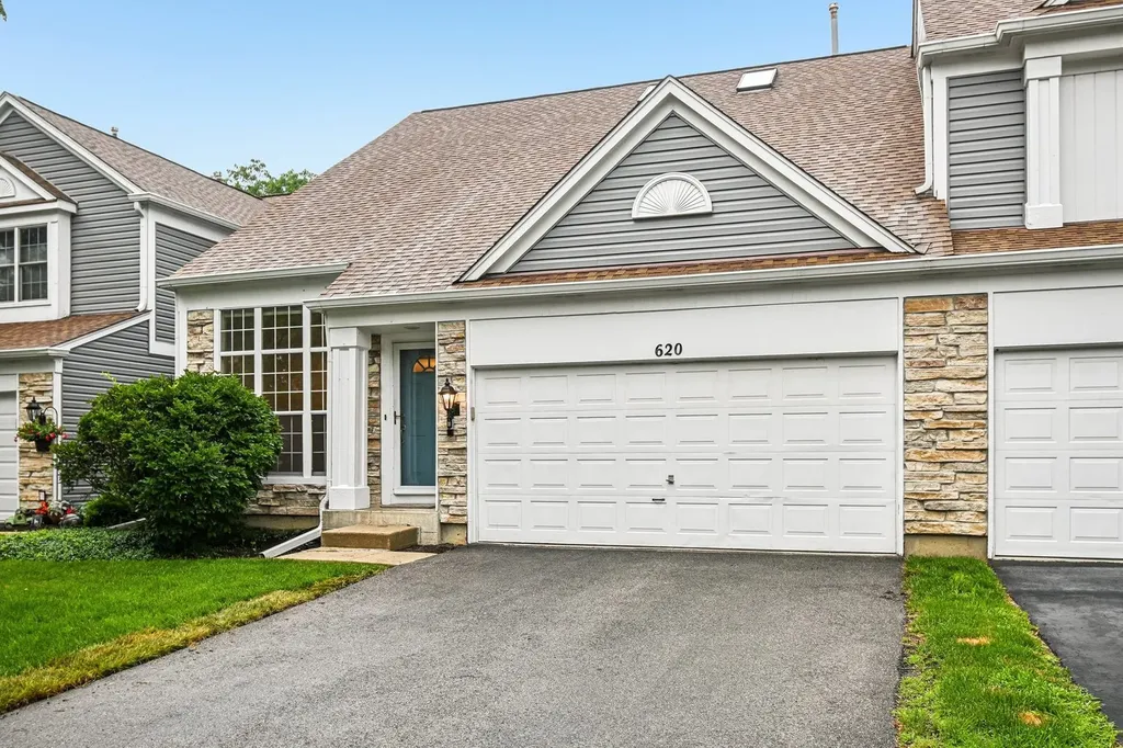 620 North Charter Hall Drive Palatine IL 60067