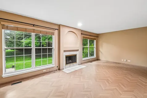 620 North Charter Hall Drive Palatine IL 60067