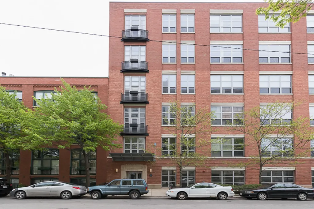 1735 North Paulina Street Chicago IL 60622