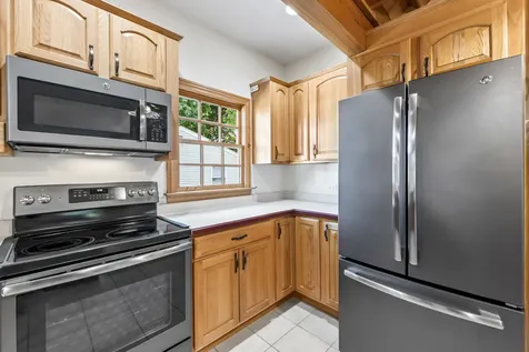 107 North Elmhurst Avenue Mount Prospect IL 60056