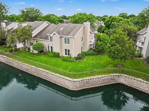 1953 North Coldspring Road Arlington Heights IL 60004