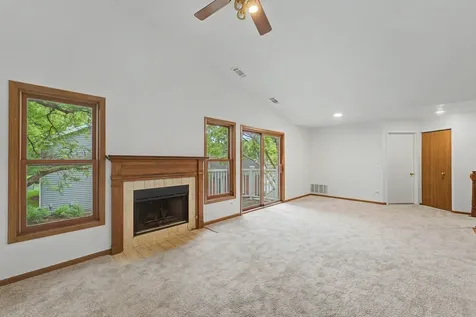 1953 North Coldspring Road Arlington Heights IL 60004