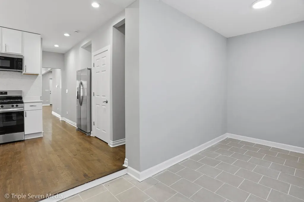 7520 South Carpenter Street Chicago IL 60620