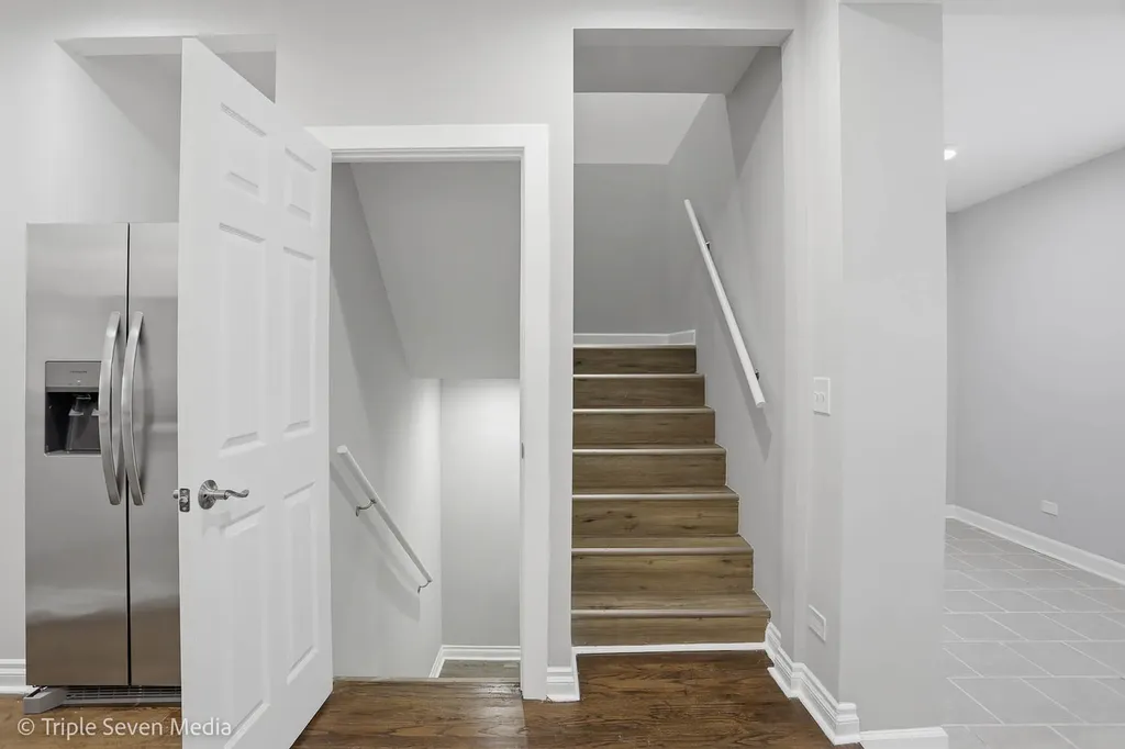 7520 South Carpenter Street Chicago IL 60620