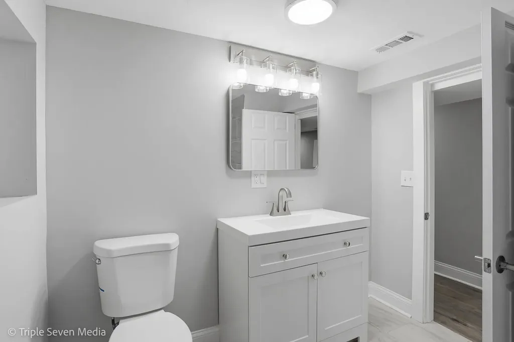 7520 South Carpenter Street Chicago IL 60620