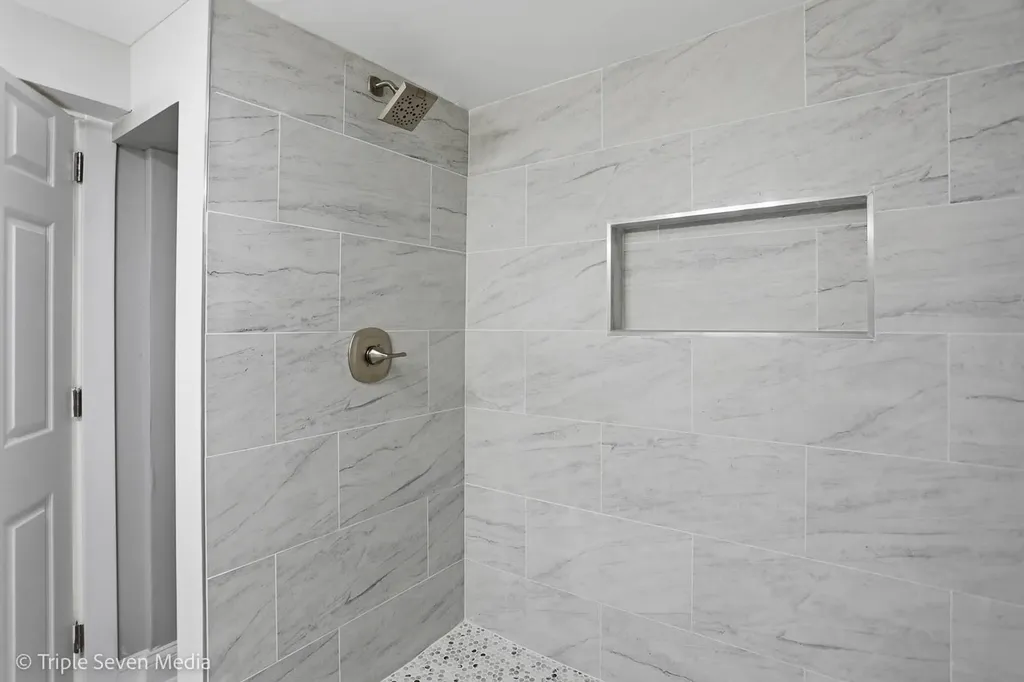 7520 South Carpenter Street Chicago IL 60620