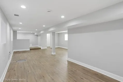 7520 South Carpenter Street Chicago IL 60620