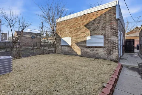 7520 South Carpenter Street Chicago IL 60620
