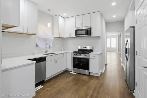 7520 South Carpenter Street Chicago IL 60620