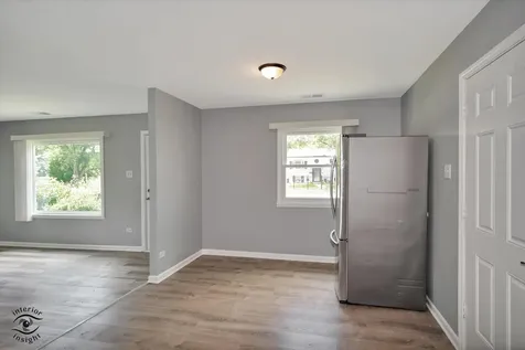 1947 Beacon Boulevard Chicago Heights IL 60411