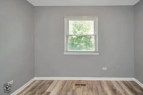 1947 Beacon Boulevard Chicago Heights IL 60411